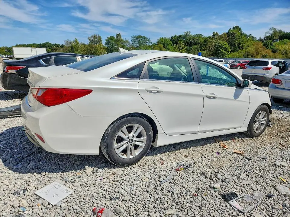 2014 HYUNDAI SONATA GLS  