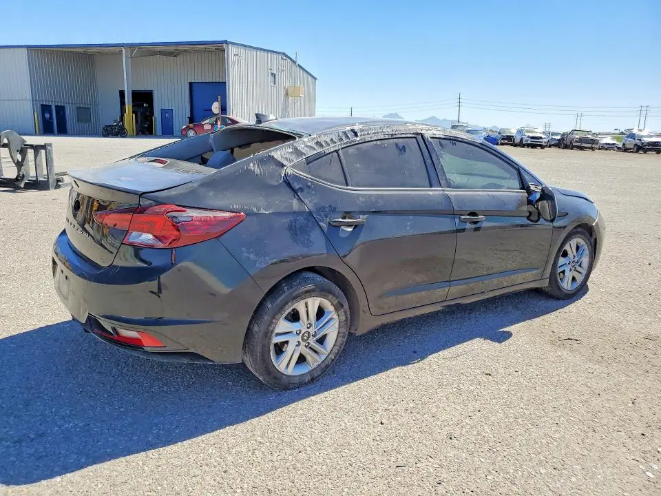 2020 HYUNDAI ELANTRA SEL  