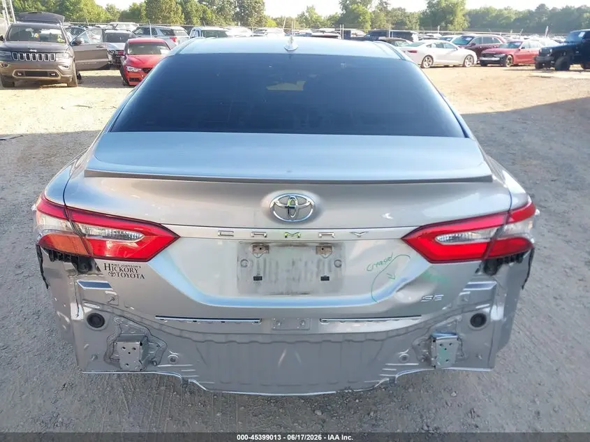 2019 TOYOTA CAMRY SE