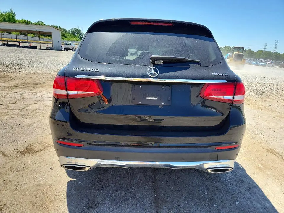 2019 MERCEDES-BENZ GLC 300  