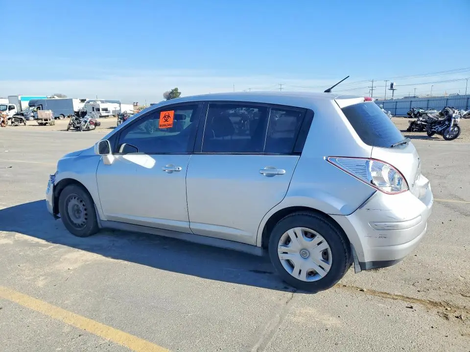 2011 NISSAN VERSA 1.8 S  