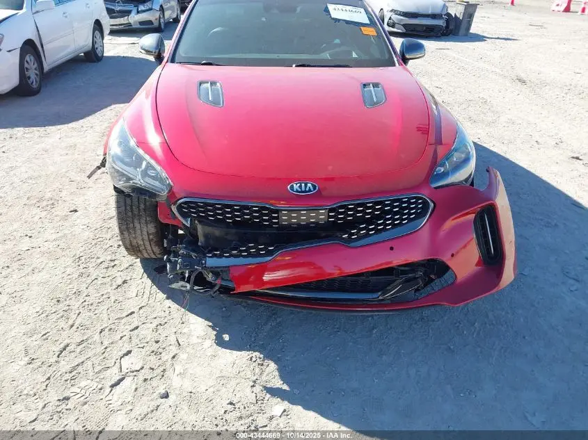2018 KIA STINGER GT2