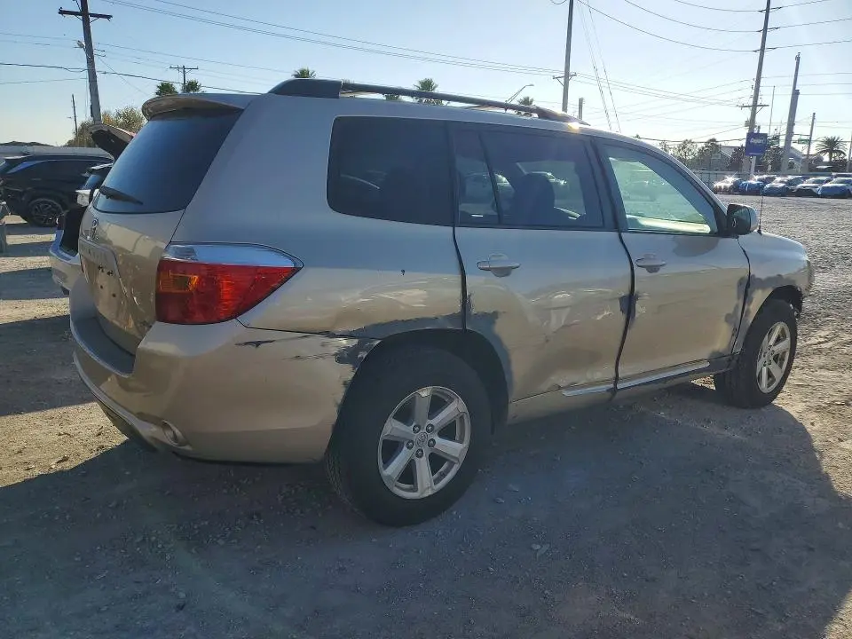 2010 TOYOTA HIGHLANDER   