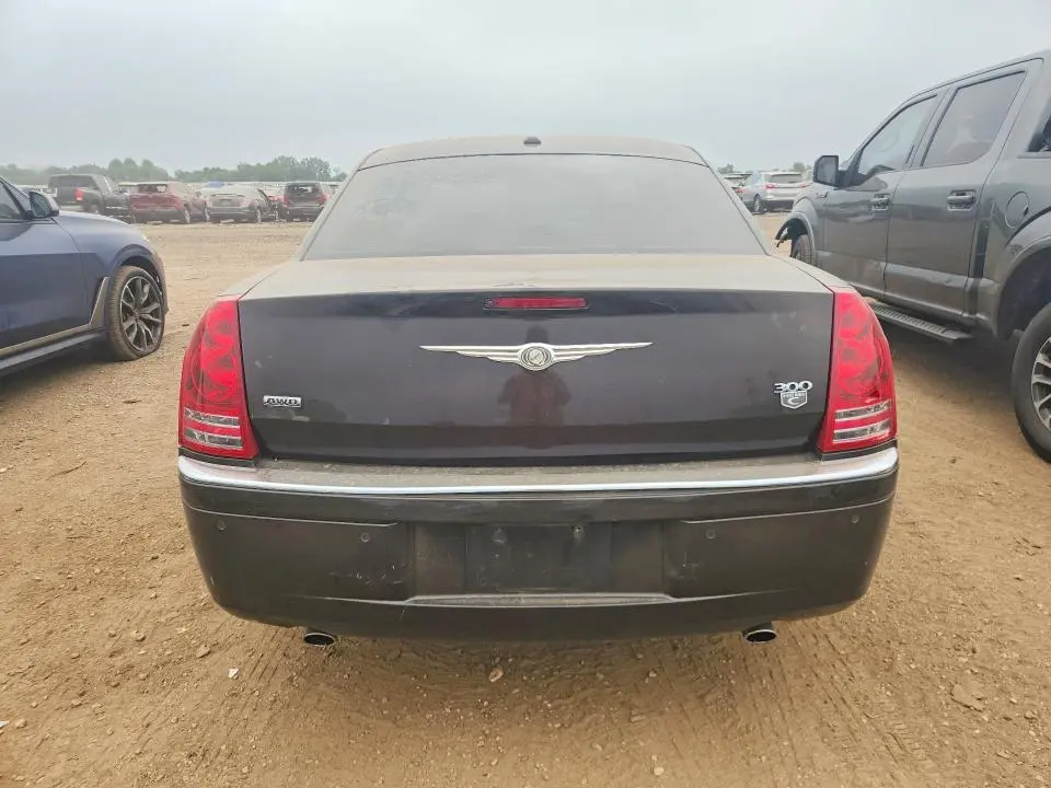 2010 CHRYSLER 300C   