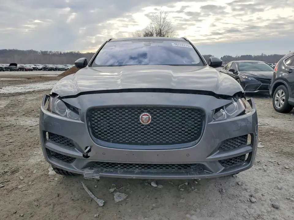 2017 JAGUAR F-PACE PREMIUM  