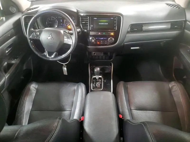 2017 MITSUBISHI OUTLANDER SE  