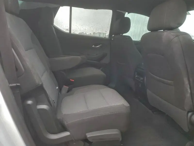 2023 CHEVROLET TRAVERSE LT  