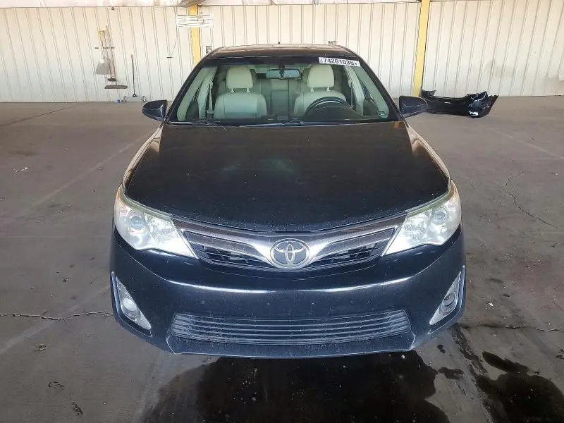 2013 TOYOTA CAMRY SE  