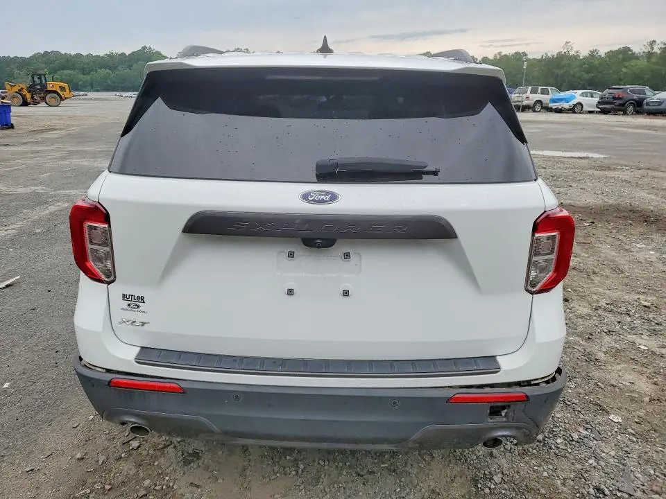 2021 FORD EXPLORER XLT  