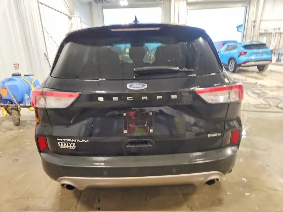 2022 FORD ESCAPE TITANIUM  