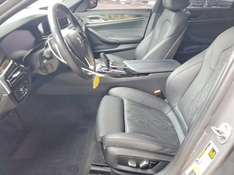 2022 BMW 530E   