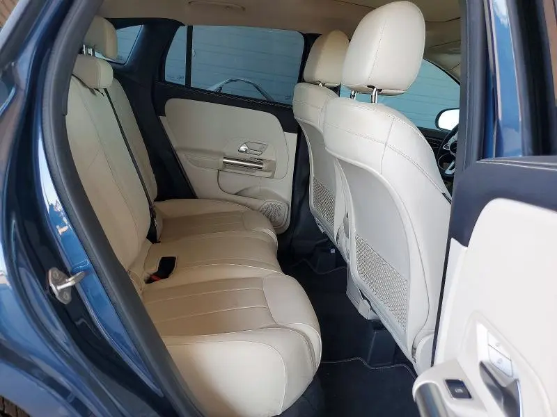 2021 MERCEDES-BENZ GLA 250  