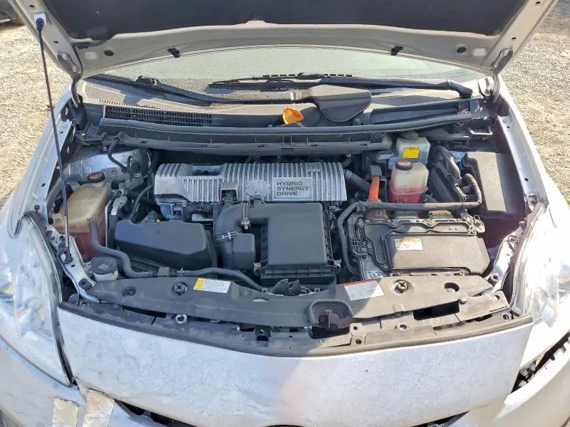 2015 TOYOTA PRIUS THREE  