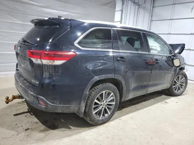 2019 TOYOTA HIGHLANDER SE  