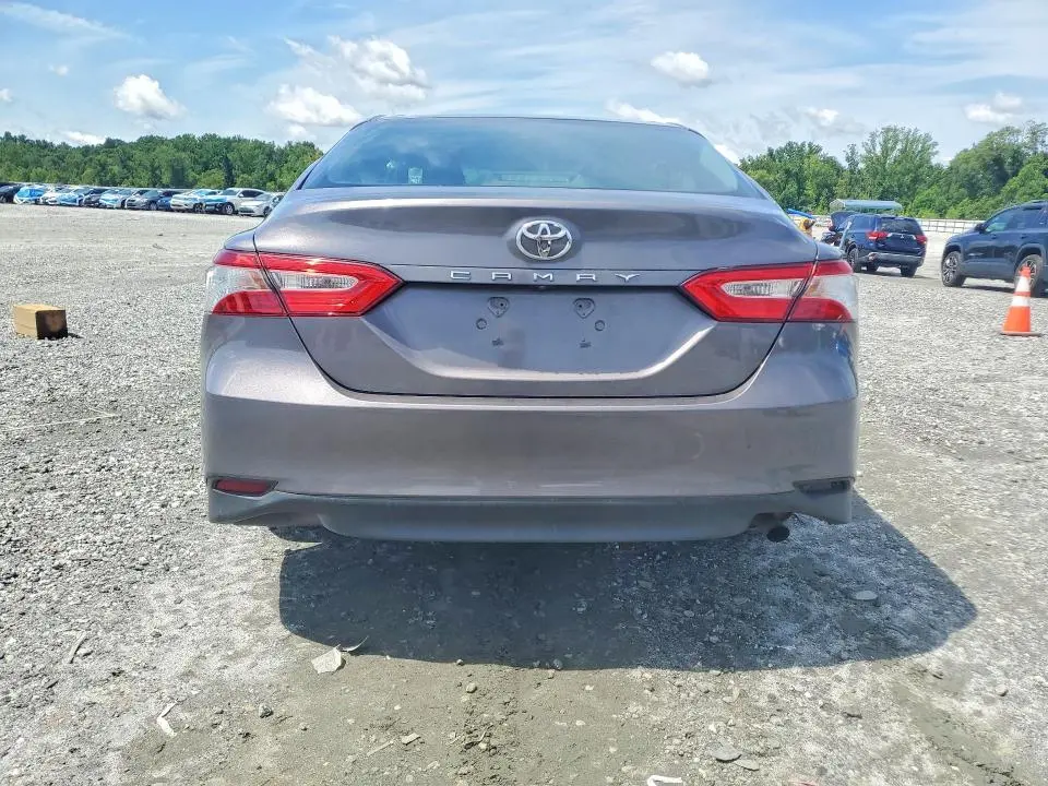 2018 TOYOTA CAMRY LE  