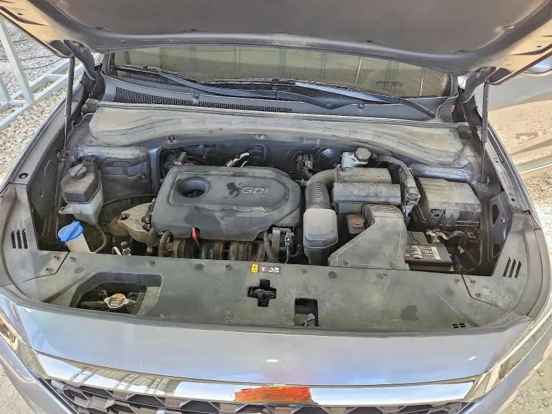 2019 HYUNDAI SANTA FE SE  