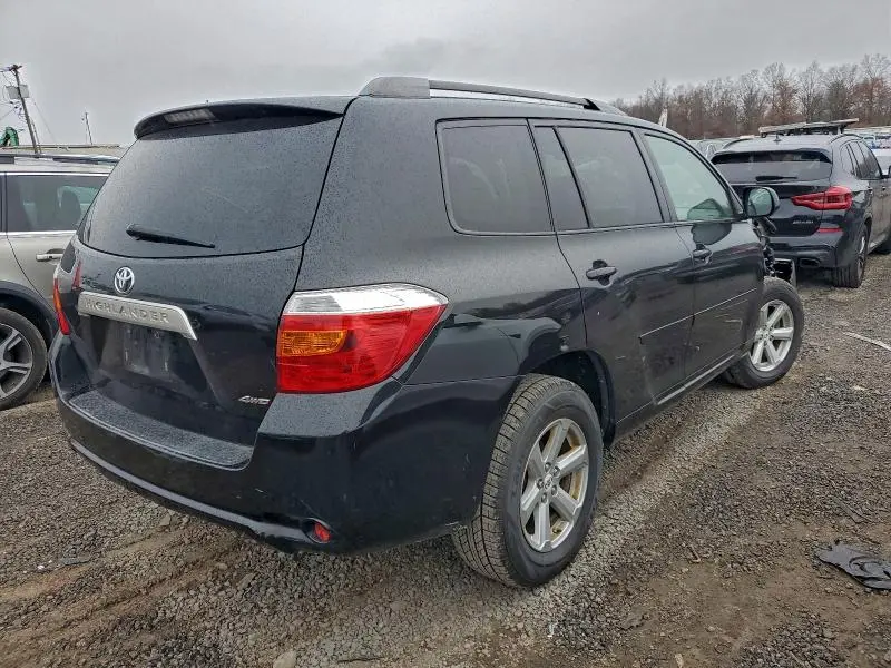 2010 TOYOTA HIGHLANDER   