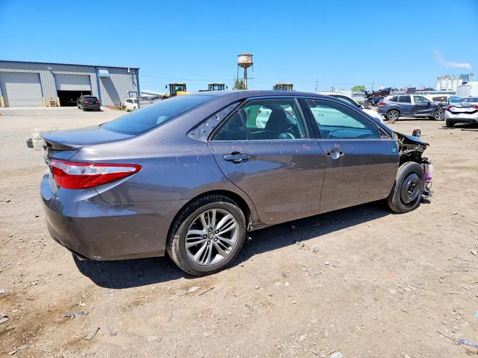 2017 TOYOTA CAMRY SE  