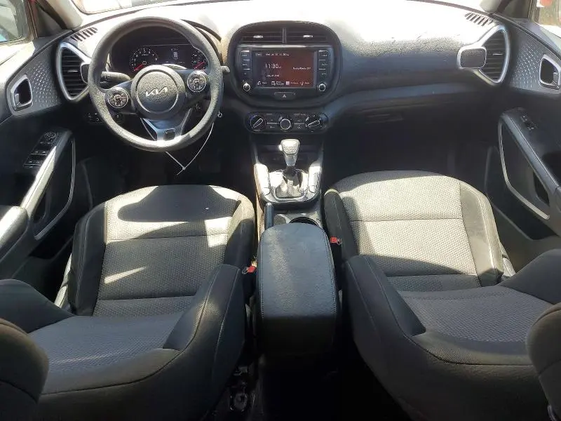 2022 KIA SOUL LX  