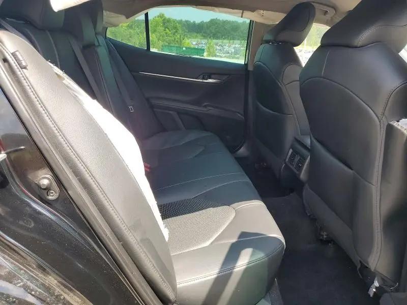 2024 TOYOTA CAMRY XLE  