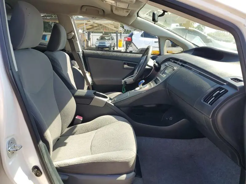 2012 TOYOTA PRIUS TWO  