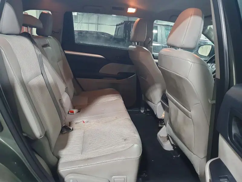 2015 TOYOTA HIGHLANDER   