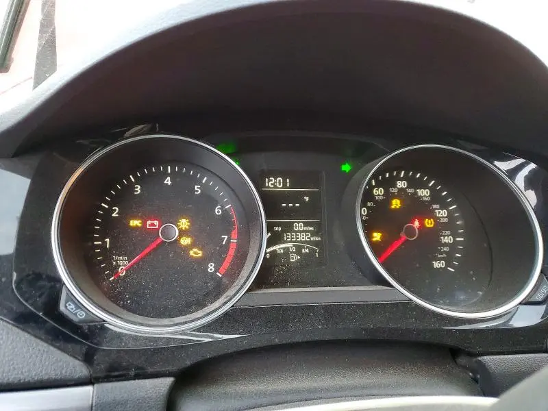 2016 VOLKSWAGEN JETTA SPORT  