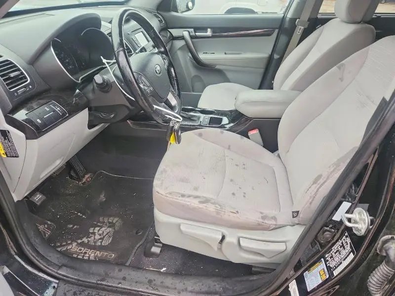 2014 KIA SORENTO LX  