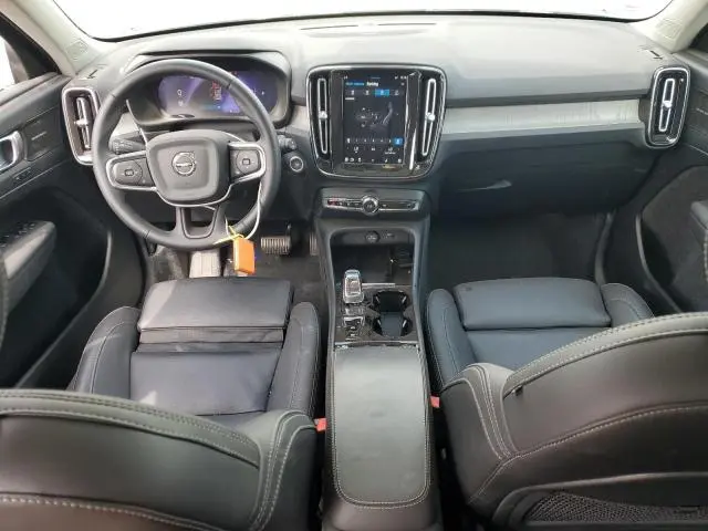 2024 VOLVO XC40 ULTIMATE  