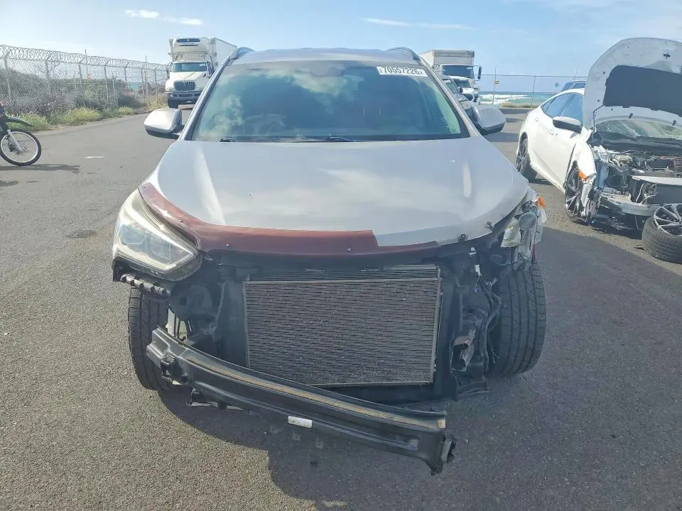 2018 HYUNDAI SANTA FE SE  