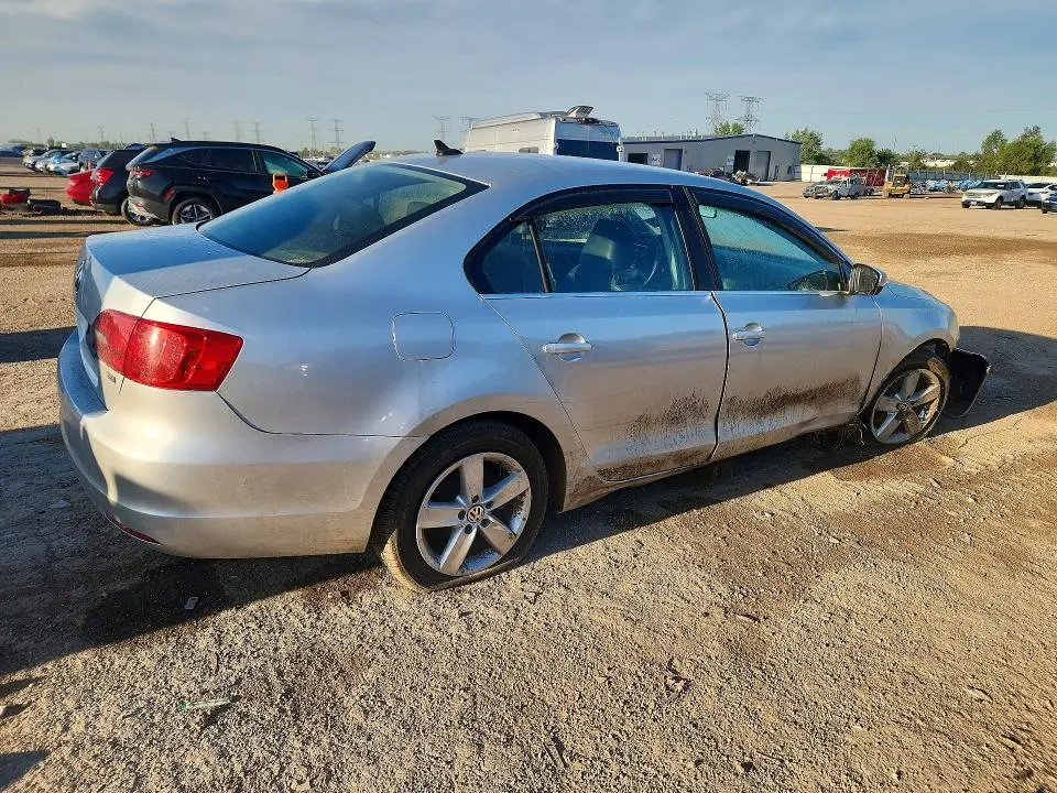 2013 VOLKSWAGEN JETTA TDI  