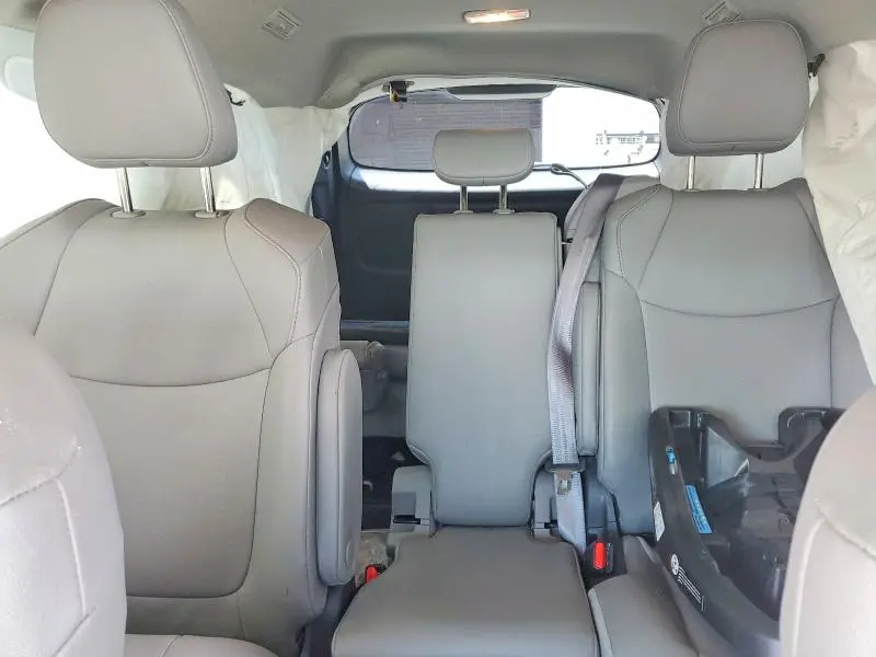 2025 TOYOTA SIENNA XLE 8-PASSENGER  