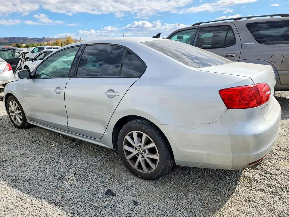 2012 VOLKSWAGEN JETTA SE  