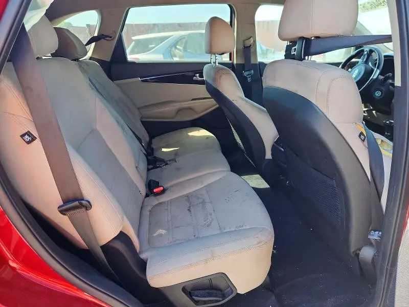 2018 KIA SORENTO LX V6  