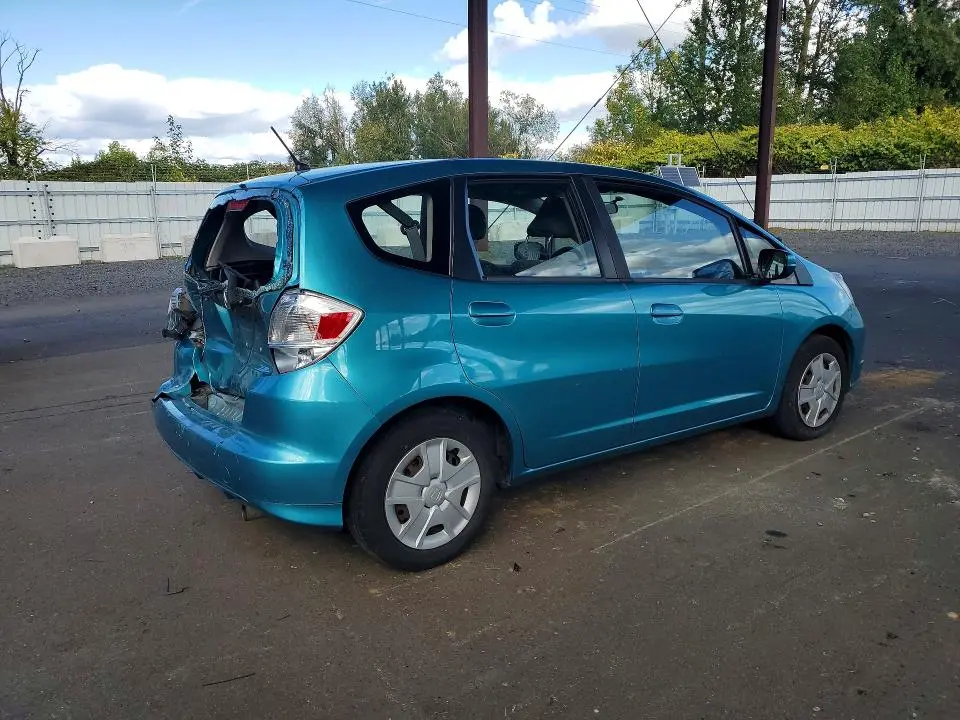 2012 HONDA FIT   