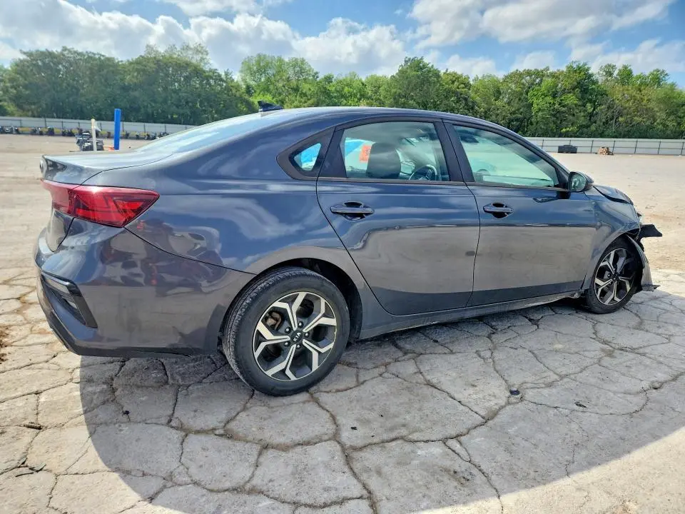 2021 KIA FORTE LXS  
