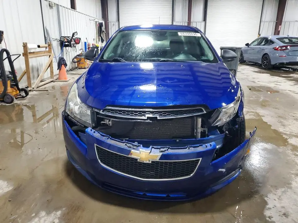 2013 CHEVROLET CRUZE LS  