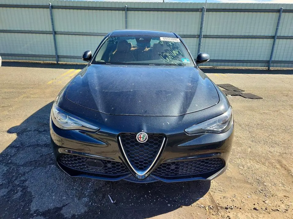 2020 ALFA ROMEO GIULIA TI  