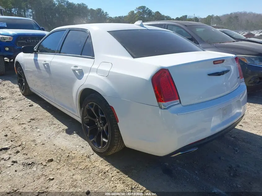 2019 CHRYSLER 300 TOURING