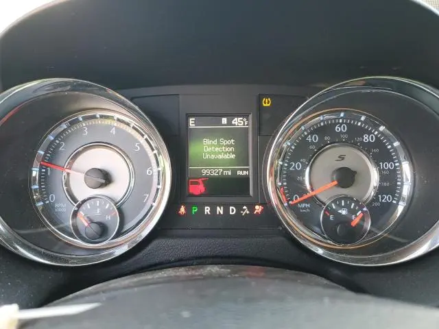 2016 CHRYSLER TOWN & COUNTRY S  