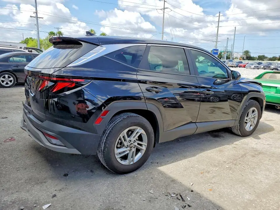 2025 HYUNDAI TUCSON SE  