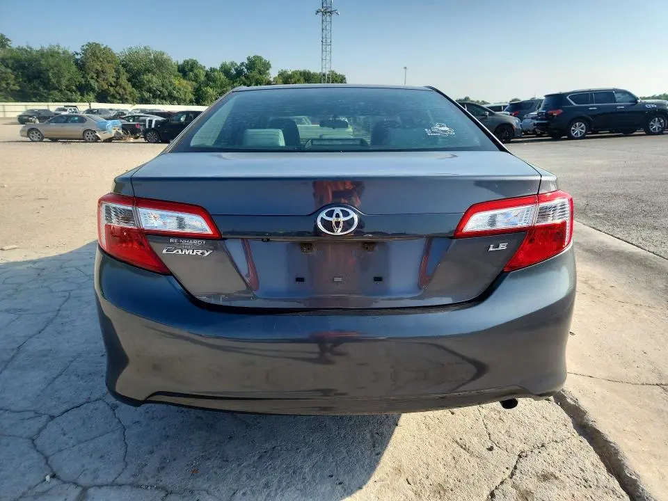 2014 TOYOTA CAMRY LE  