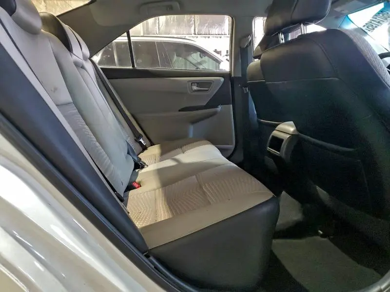 2015 TOYOTA CAMRY LE  