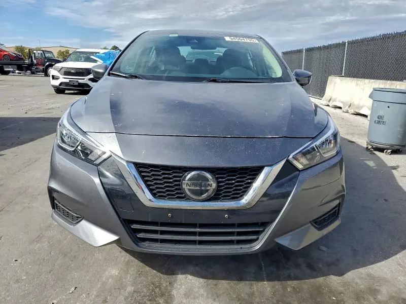 2022 NISSAN VERSA SV  