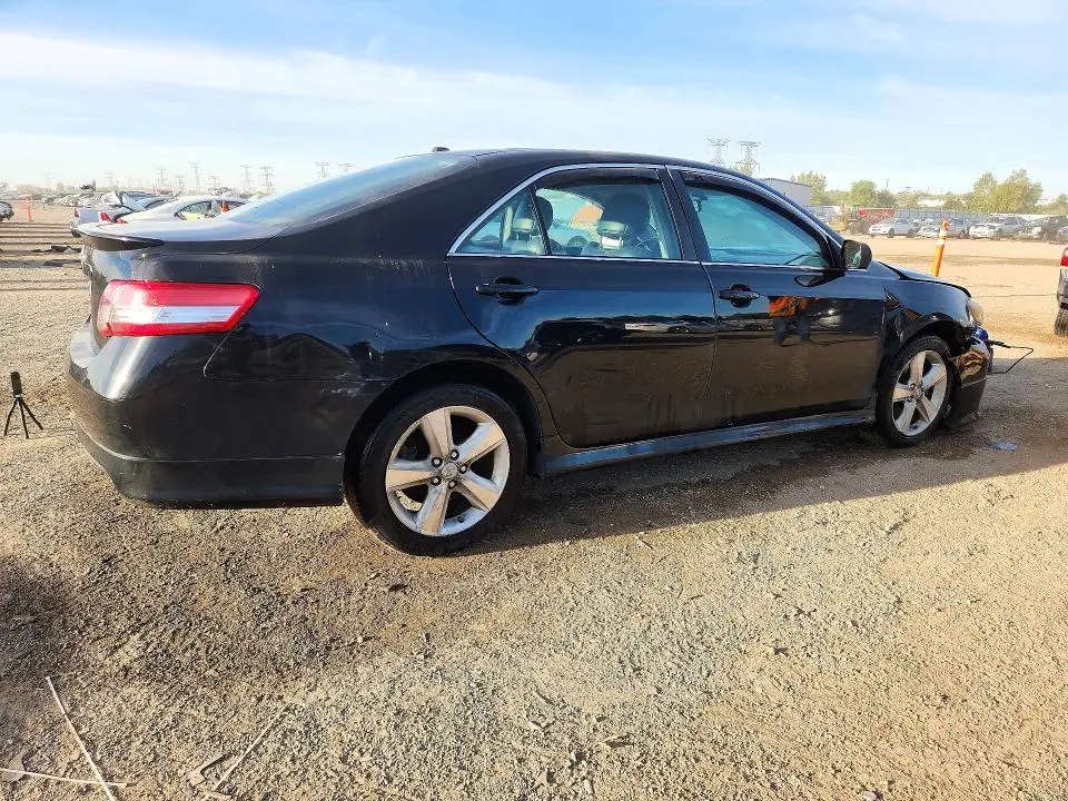 2011 TOYOTA CAMRY SE V6  