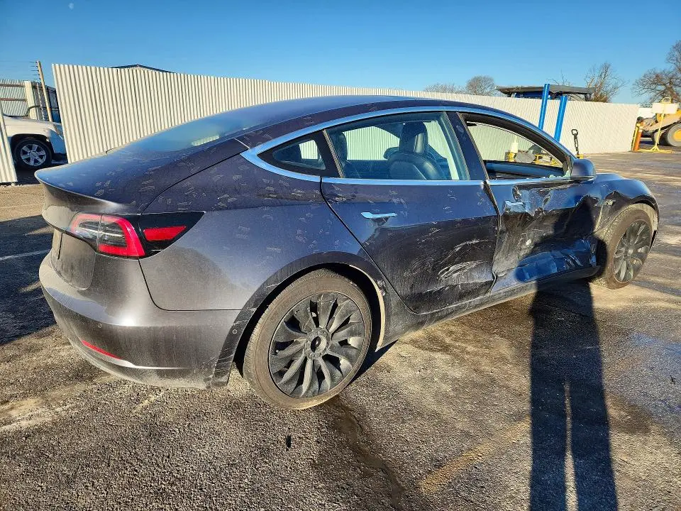 2018 TESLA MODEL 3   