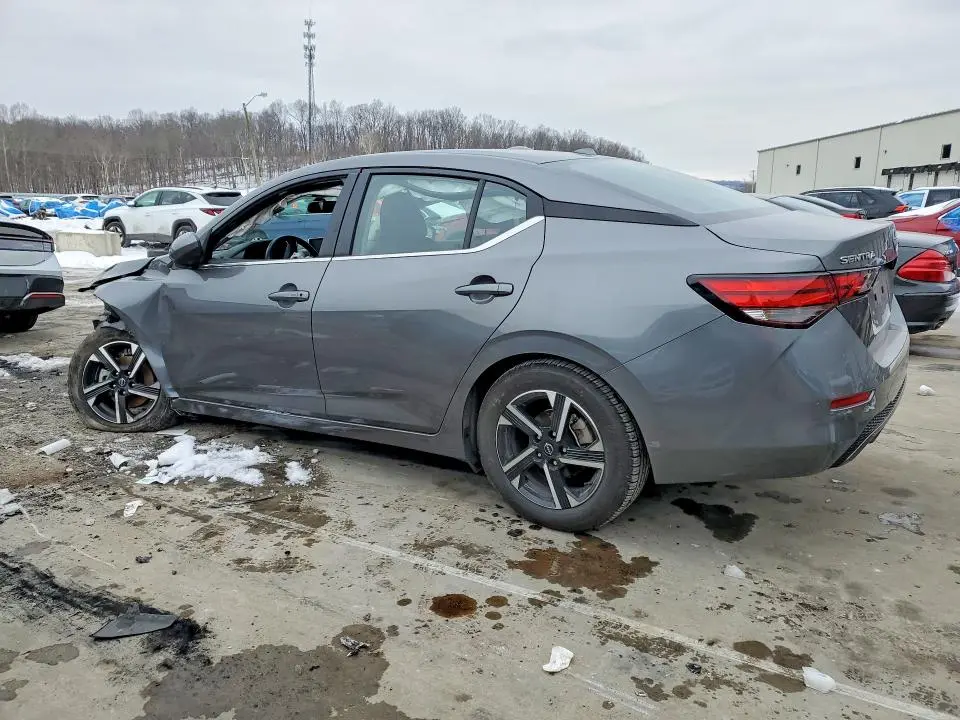 2025 NISSAN SENTRA SV  