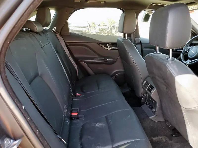 2018 JAGUAR F-PACE PREMIUM  