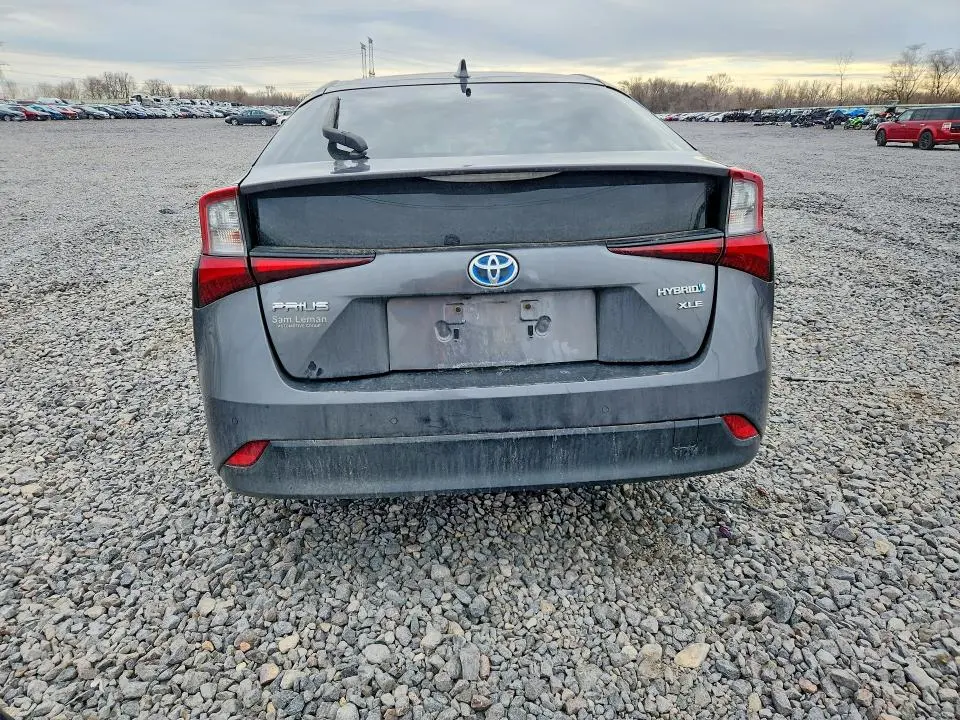2019 TOYOTA PRIUS XLE  