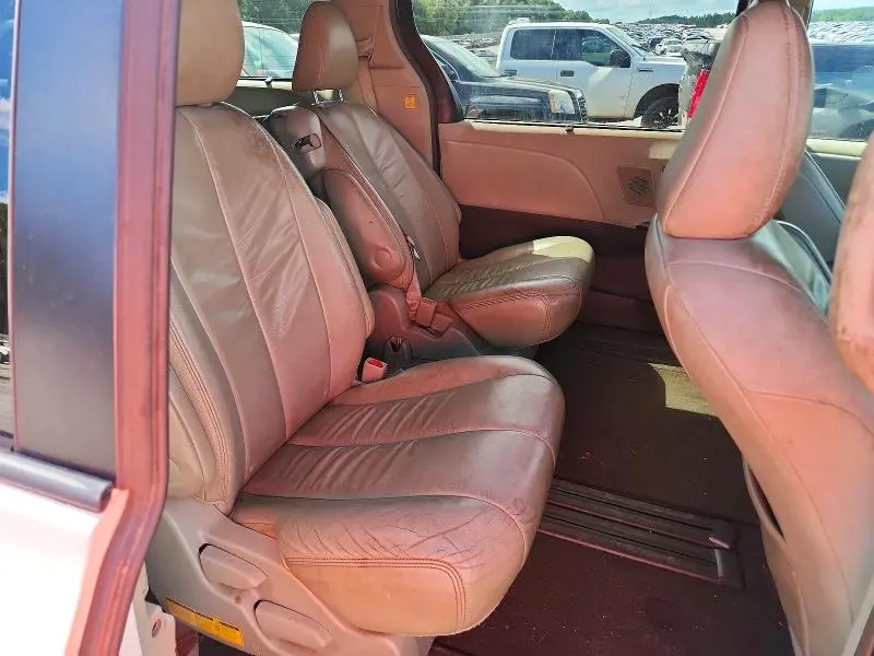2011 TOYOTA SIENNA XLE 8-PASSENGER  
